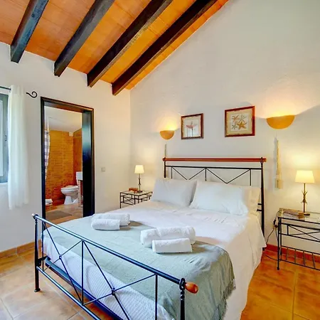 Holiday park Charmy House In Pedras D'el Rei By Lethes Legacy